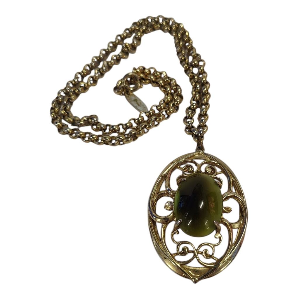 Whiting & Davis Goldtone Pendant Green Stone on 20 Inch Cable Chain Vintage